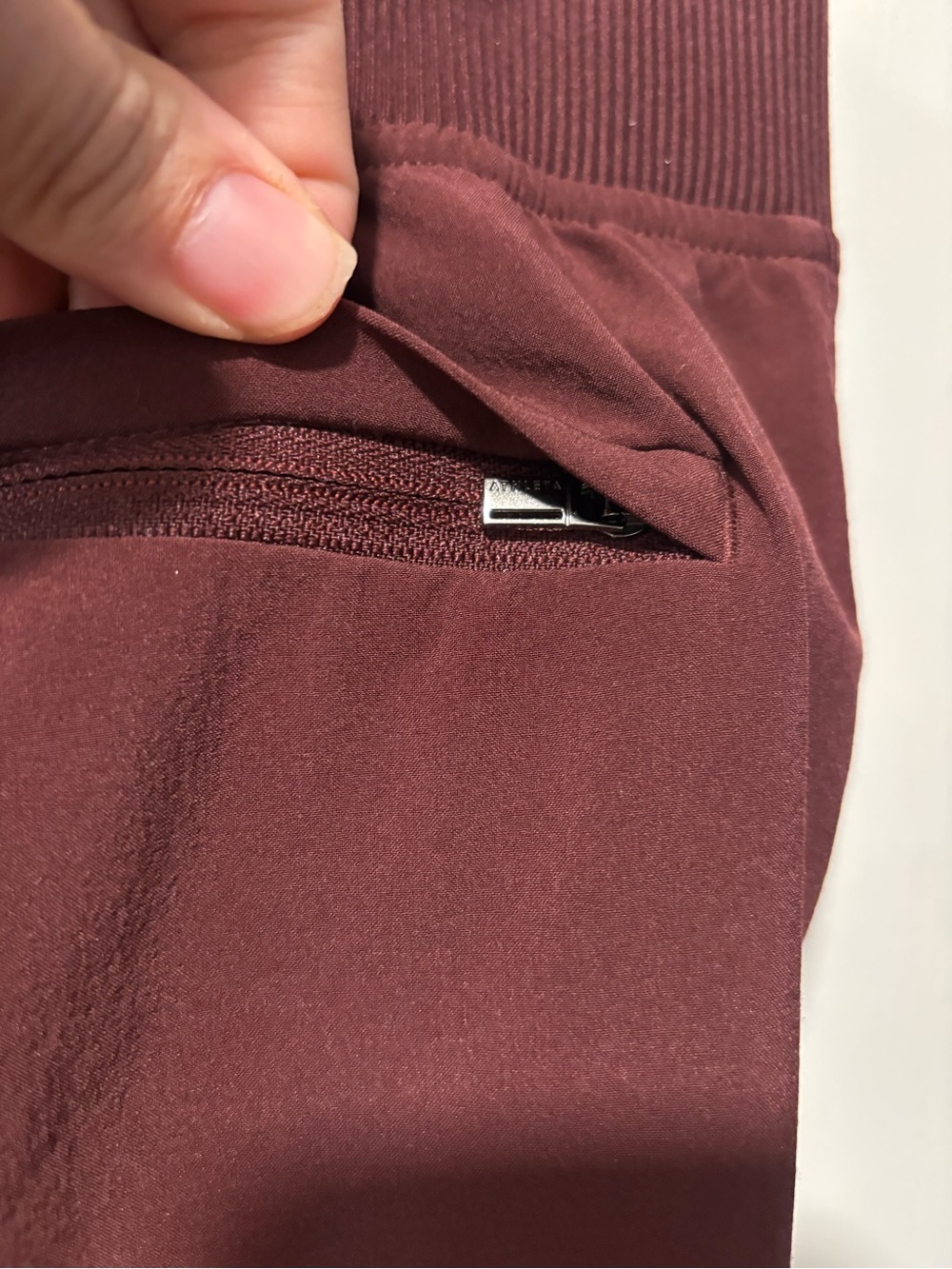 Athleta Brooklyn Ankle Pants Burgundy Red Pull On Mid Rise Size 12 - Picture 7 of 12